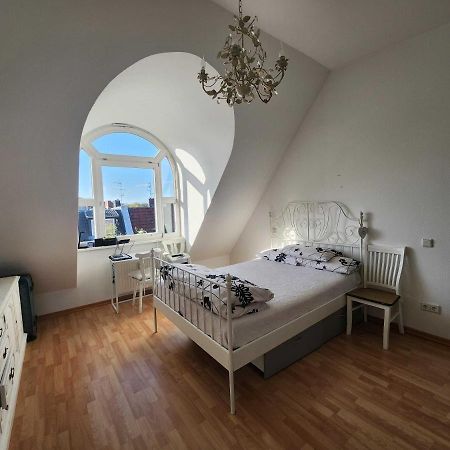 One Private Room Available In A Two Room Apartment In Tegel, Берлін Екстер'єр фото